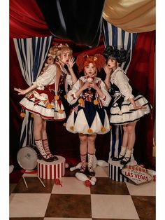 Circus Fashion, Op Dress, Cute Clown, Photographie Portrait Inspiration, Vintage Circus, Poses References, Sweet Lolita, 영감을 주는 캐릭터