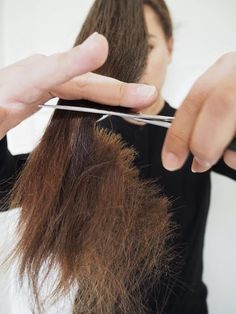 DIY hiustenleikkuu Haircut Reels, Keratin Photography Ideas, Keratin Photography, Keratin Pictures, Keratin Video Idea, Shampoo Natural, Healthy Natural Hair Growth, Hair Facts, Fresh Haircut