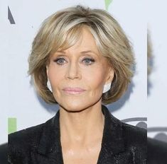 Jane Fonda Hairstyles, Kort Bob, Over 60 Hairstyles, Mom Hairstyles, Short Bob Haircuts, Long Hair With Bangs, Penteado Cabelo Curto, Short Hair Haircuts