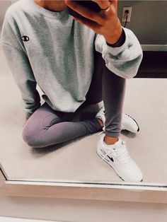 Spring Gym Outfits, College Outfits Comfy, Mode Shoes, Adidas Zx Flux, Leggings Outfit, Active Outfits, Adidas Zx