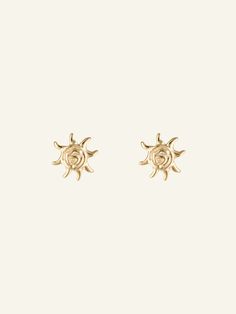 The Sun Studs feature a 7mm textured sun design, perfect for stacking with your favourite earrings. Delivered in Love Isabelle Jewellery custom gift boxes. Gift Wrapping Available Item Details: 14k Gold Filled 7mm textured sun Sold as pair Each piece of jewellery comes in its own luxury Love Isabelle Packaging with one gift box per order. Luxury Love, Sun Design, Custom Gift Boxes, Sun Designs, Gold Alloys, Jewelry Case, Pure Gold, Gold Filled Jewelry, Gold Plated Jewelry