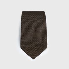 Fancy Lunches, Tie Storage, Dark Gray Suit, Polished Man, Mocha Color, Swedish Brands, Grey Tie, Crisp White Shirt, Men's Wardrobe