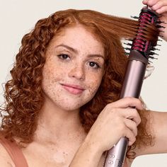 Style Wet Hair, Divinity Candy, Blowout Curls, Diy Lip Balm Recipes, Curls With Straightener, Red Blonde, Straightening Iron, Curling Hair, Angled Bob Hairstyles