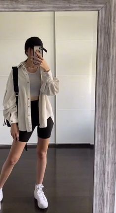 Causual Outfits, Sporty Outfits, 가을 패션, Casual Style Outfits, Looks Style, Mode Inspiration, Teen Fashion Outfits, Looks Vintage, The Mirror