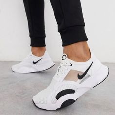 sneakers Nike Training Shoes, Baskets Nike, Nike Training, Nike Football, Workout Shoes, Nike Flex, Swag Shoes, Gym Shoes, Nike Shoes Women