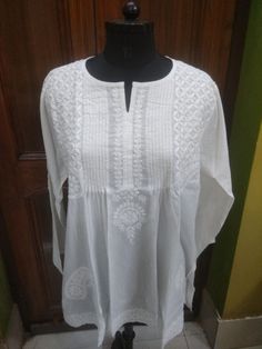 White Chikankari Embroidery Summer Tunic, Summer Chikankari Embroidered Tunic Top, Cotton V-neck Top With Chikankari Embroidery, Cotton Chikankari Embroidery Tunic Top, Cotton Chikankari Embroidered V-neck Top, Chikan Embroidery, College Wear, Fancy Hands, India And Pakistan