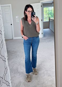 What Shoes to Wear with All Types of Jeans | Jo-Lynne Shane