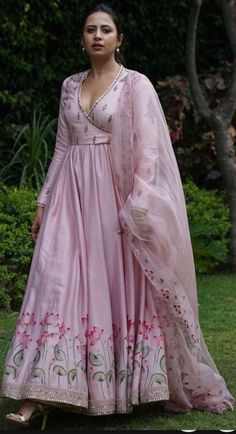 Gowns Dresses Indian, Sargun Mehta, Designer Dresses Elegant, Simple Gowns