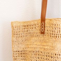 IN STOCK FAST SHIPPING FROM LOS ANGELES Chic large straw woven tote bag perfect for all occasions. This tote bag is sure to keep up with your busy lifestyle, providing a lightweight and durable design with a classic aesthetic. It’s the perfect way to stay organized while making a stylish statement. With this tote bag, you'll be ready to take on any adventure in style! Its lightweight and durable design holds up to any task while keeping your items organized. Stay on top of your game with its cla Natural Square Bucket Bag For Daily Use, Aesthetic Natural, Classic Aesthetic, Chic Aesthetic, Woven Tote Bag, Straw Bags, Busy Lifestyle, Straw Tote, Raffia Bag