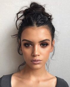 Trucco Smokey Eye, Sketch Reference, Hair Goal, College Ideas, Makeup Hacks, Glowing Makeup, Eye Shadows, Makeup Forever