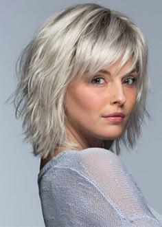 Short Layer Haircuts For Women, Hair Styles Women Over 50, White Hair Styles, Short Easy Hairstyles, Blonde Hair With Silver Highlights, Hair Over 60 Aging Gracefully, White Hair Beauty, Grey Hair With Bangs, Layered Thick Hair