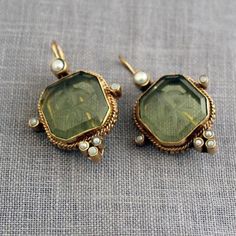 New Square Shape Dangle Earrings New Vintage Trend Elegant Green Zircon Earrings Sweet Green Color Pearl Statement Earrings, Birthday Fashion, Vintage Trends, Vintage Style Earrings, Art Deco Earrings, Women Party, Pearl Earrings Dangle, Green Earrings, Green Gemstones