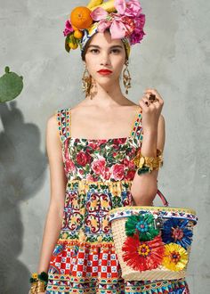 Mambo, Dolce & Gabbana, Womens Fashion Trends, We Wear, Primavera Estate, Headdress, Colorful Fashion