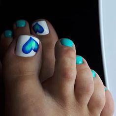 40+ Stunning Summer Toenail Designs to Show Off on the Beach - Bellatory Toenail Art Designs, Toenail Designs Summer, Pedicure Designs Toenails, Nagellack Trends, Toe Nail Color, Manicure Nail Designs