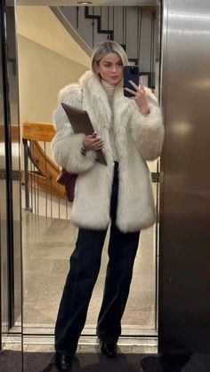 White Fur Outfit, Fur Jacket Outfit, White Fur Jacket, Mob Wife Aesthetic, Wife Aesthetic, Aesthetic 2024, Black Dresses Classy, Korean Outfit Street Styles, The Mob