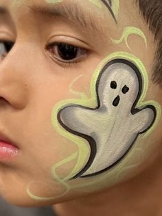 Kids Face Paint Halloween Easy, Easy Kids Halloween Face Paint Designs, Paint Face Ideas For Halloween, Spooky Face Paint Easy, Face Paint Fall Festival, Kids Halloween Makeup Easy, Simple Face Paint Halloween, Cute Facepainting Ideas For Teens