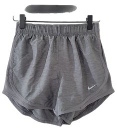 Nike Shorts For Spring, Nike Athletic Shorts For Spring, Nike Casual Stretch Shorts, Casual Stretch Nike Shorts, Nike Summer Activewear Shorts, Gray Athletic Shorts For Summer, Nike Stretch Athletic Shorts With Pockets, Spring Stretch Gray Shorts, Spring Gray Stretch Shorts