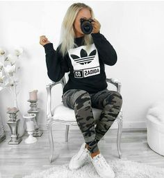 pinterest: kjerstynjordheim Sporty Tomboy Outfits, Fall Workout Outfits, Fall Workout, Sweatshirt Dress Outfit, Mode Shoes, Basket Style