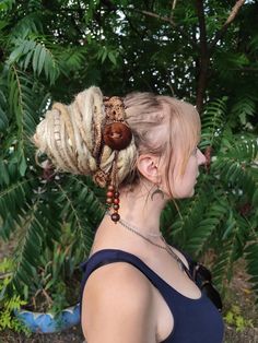 Boho Wood Hair Tie for Bun With Crocheted Lace and Rubber Band - Etsy Ukraine Macrame Headband, Wool Dreadlocks, Beautiful Dreadlocks, Hippie Hair, Unique Jackets, Hair Tutorials Easy, Crochet Wool, Crocheted Lace, Boho Macrame