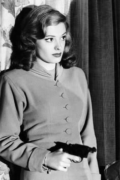 Jane Greer in Out of the Past, 1947 Femme Fetal, Jane Greer, Katharine Ross, Yvonne Craig, Women Images, Vintage Actresses, Fritz Lang, Vintage Pics, Hollywood Waves