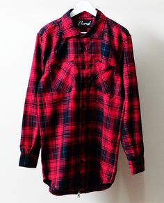 PLEASE KEEP IN MIND **Item takes up to 1-3 business weeks for production and 100% handmade ****-**Rear YKK Back Zip Flannel Shirt•Long-sleeve flannel shirt•A rear zipper running along the entire back center seam•Button-down front placket•A pointed collar•Chest pockets•Functional button cuffs•A rounded hem•Machine wash** Men in the picture wearing size : LARGE // Height : 1/80 62 kg MEASUREMENTS :S Size Chest : 48 cm / 1 sideLenght : 84 cmM Size : Chest: 50 cm / 1 sideLenght: 85 cmL Size Chest : Red Button-up Flannel Shirt For Work, Red Flannel Shirt With Button Closure For Work, Classic Red Flannel Shirt With Pockets, Plaid Flannel Shirt For Work, Collared Red Flannel Shirt For Work, Plaid Flannel Work Shirt, Plaid Flannel Workwear Shirt, Flannel Long Sleeve Work Shirt, Red Collared Flannel Shirt For Work