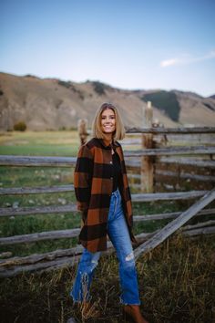 Teenager Style, Trendy Fall Fashion, Fall Fashion Coats, Estes Park Colorado, Fall Plaid, Grunge Look, Outfits Fall