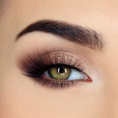 30 Beautiful Prom Makeup Ideas For Brown Eyes Too faced natural eyes Eyeshadow Palette Too Faced, Too Faced Natural Eyes, Make Up Designs, Trendy Eyeshadow, Pinterest Makeup, Makijaż Smokey Eye, Brown Eyeshadow, Eye Makeup Tips, Natural Eyes