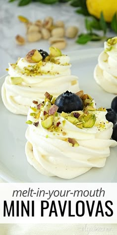 Mini Pavlovas topped with whipped cream, fresh blueberries and pistachios. Mini Pavlovas, Pavlova Dessert, Meringue Desserts, Desserts Keto, Fancy Desserts, Eat Dessert, Mini Desserts