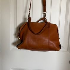 Madewell Brown Leather Glasgow Satchel Madewell Tote, Madewell Transport Tote, Silver Mini Dress, Madewell Bags, Black Leather Tote Bag, Black Leather Tote, Black High Heels, Leather Satchel, Leather Tote Bag