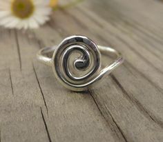 Flo Outfits, Right Hand Ring, Spiral Ring, Right Hand Rings, Hand Ring, Tiny Stud Earrings