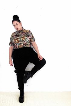 9 Plus Size Cuties Share Tips For Androgynous Style — Qwear | Queer Fashion Platform Queer Button Up, Queer Business Casual Plus Size, Masc Outfits For Women, Plus-koon Muoti, Plus Size Business, Masc Outfits, Androgynous Style, Androgynous Look