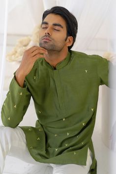 Shop for these amazing collections of Green Kurta: Chanderi Silk Hand Embroidered Pearls Olivio Short Set For Men by Runit Gupta online at Aza Fashions. Short Kurta Set, Short Kurta For Men, Short Kurta, Wedding Dress Men, Olive Green Shorts, Silk Bottoms, Dark Olive Green