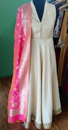 Beige Silk Anarkali with hand embroidered border with contrast Banarasi shocking pink dupatta... Silk Anarkali, Beige Silk, Kurta Neck Design, Salwar Kamiz, Shocking Pink, Kurti Neck Designs, Kurti Designs Party Wear