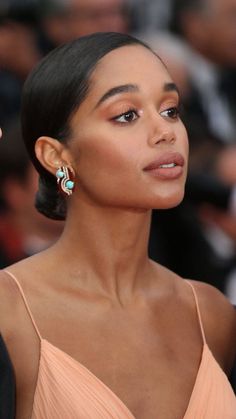 Laura Harrier Makeup, Natural Bridal Makeup Brown Skin, Sunkissed Wedding Makeup, Laura Harrier, Mekap Mata, Natural Glam Makeup, Brown Skin Makeup, Best Makeup Tips, Smink Inspiration