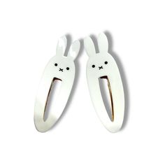 PRICES MAY VARY. PACK OF 2 Japanese Hair clip Elevate your hairstyle with the charming Bunny Hair Clip, a whimsical accessory that adds a touch of playfulness to any look. Crafted with care, this hair clip features a delightful bunny-shaped design, complete with adorable ears and facial details. Secure and easy to use, the sturdy clip ensures your hair stays in place all day, whether you're heading to a special event or just out and about. Made from high-quality materials, the Bunny Hair Clip is Mermaid Claw Clip, Cute Japanese Accessories, Cute Kawaii Gifts, Kawaii Hair Pins, Cute Barrettes, Gifts Under $50, Cute Hair Clips Hairstyles, Cute Hairclips, White Hair Clips