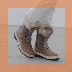 Botas para la nieve Catchalot Sue Taupe de mujer en color taupe. Características: Cierre con cordones y cremallera, altura de la suela 2,5 cm, zapato de estilo casual, suela de goma termoplástica, exterior sintético e interior forro abrigo, (warm lining). #catchalotlovers #panamajacklifestyle #catchalot #rebajas #sales #rebajaszapatos Combat Boots