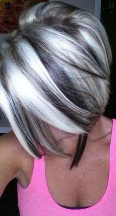 Heavy Platinum Highlights, Platinum Highlights, Κούρεμα Bob, Going Grey, Gorgeous Gray Hair, Gray Hair Cuts, Grey Hair Styles For Women, Silver Hair Color, Blending Gray Hair