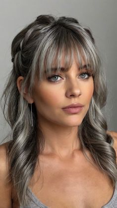 medium length gray hairstyles with bangs Gray Hair Curtain Bangs, Ash Blonde Hair With Bangs, Long Grey Hair With Bangs, Shag Medium Length, Hairstyles With Bangs Medium, Gray Hairstyles With Bangs, Icy Hair, Bangs Medium Length, Medium Length Hairdos