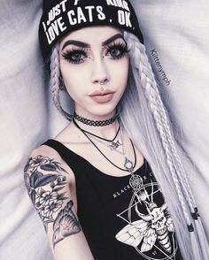 Fantasy Make-up, Hair Colour Ideas, Goth Outfit, Chica Cool, Goth Model, Hair Color Pastel, Hair Aesthetic, Colour Ideas, Punk Outfits