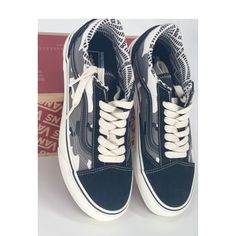 Brand New With Half Box Never Worn Camo Vans, Flamingo Shoes, Dresses With Vans, Camo Sneakers, Vans Suede, Vans Men, Camo Men, Round Toe Sneakers, Blue Vans