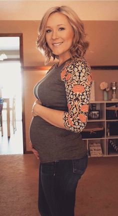 LuLaRoe Randy as Maternity Lularoe Styles Guide, Baby Bump Style, Pregnancy Looks, Pregnancy Wardrobe, Bump Style, Baby Bump