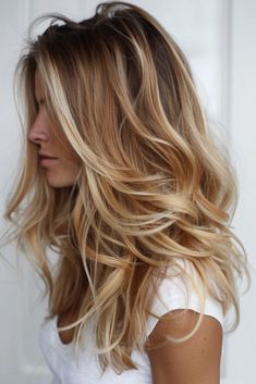 55+ Ways to Brighten Your Strands with Blonde Highlights Caramel Blonde Hair Color, Blonde Highlights Curly Hair, Summer Blonde Hair, Highlights Curly Hair, Summer Blonde, Caramel Blonde, Blonde Hair Inspiration, Hair 2024, Long Wavy Hair