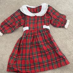 Adorable On! Bow In Back. Never Worn. Runs A Tiny Small. Christmas Themed Outfits, Plaid Dress Outfit, Kids Christmas Clothes, Baby Girl Christmas Dress, Christmas Baby Outfits, Matching Kids Outfits, Matching Sister Outfits, Plaid Pattern Design, Plaid Romper