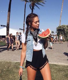 Clauds at Coachella Mode Coachella, Geek Outfit, Moda Coachella, Festival Must Haves, Look Boho Chic, Chique Outfit