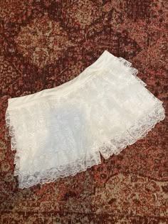 Size UK 6-8 , stretchy  , never worn  Low waisted Japanese lace ruffle rara mini short shorts perfect for a summer picnic, very coquette Bloomers Aesthetic, White Ruffle Shorts, Coquette Shorts, Boxers For Women, Kuronuma Sawako, Clothes Coquette, Ruffle Shorts Outfit, Lace Bloomers, White Bloomers