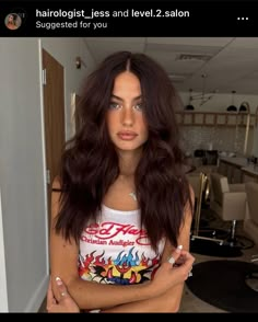 Brunettes Money Piece, Money Piece Dark Brown Hair, Dye Hair Color Ideas, Money Piece Highlights, Color Trends 2024, 2024 Hair Color, Peekaboo Highlights, Highlights Hair Color, Piece Highlights