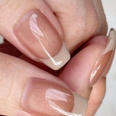 Elegant Old Money Nails, Betina Goldstein Nails, No Polish Nails, Cream French Tip, Professional Nails For Work, Chrome French Manicure, Natural French Tip, Light Pink French Tip, Cut Nails