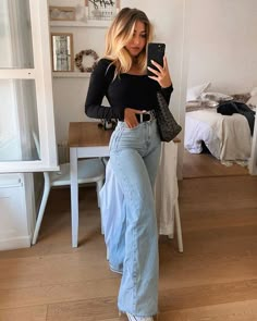 New Style Outfits For Women, Hair Down Outfits, Winter Outfit Inspirations, Ideas Outfit Invierno, Classy Outfits With Jeans, Casual Nice Dinner Outfit, Woman Jeans Outfit, Outfit Ideas Everyday Casual, Look Casual Invierno