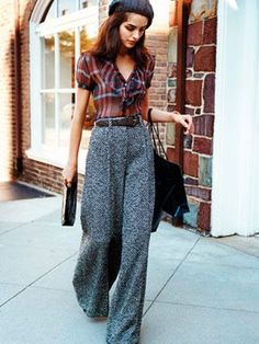 40s Mode, Wide Legged Pants, 일본 패션, Tweed Pants, Look Retro, Plaid Blouse, Look Vintage, Wide Pants