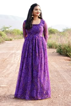 Frock Models, Latest Maxi Dresses, Simple Frock Design, Long Frock Designs, Frock Designs, Long Gown Design, Simple Frocks, Lehenga Designs Simple, Anarkali Dress Pattern